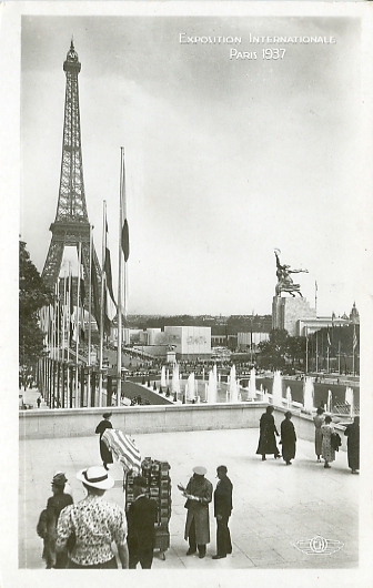 Esplanade du Trocadéro.