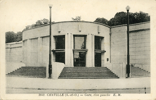 Porche d’entrée de la gare RG reconstruite en 1938 (architecte Henri Pacon, DPLG). CPA non circulée. EM..