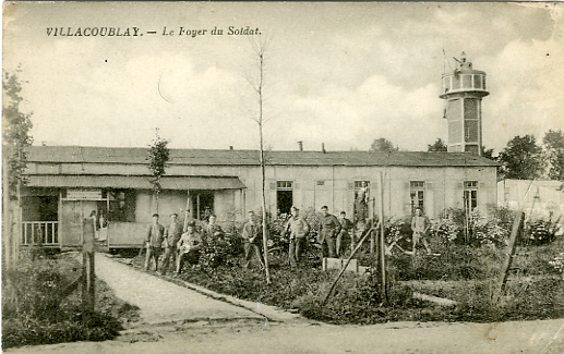 Bâtiment du foyer du Soldat sur la base aérienne de Villacoublay. (coll part.)