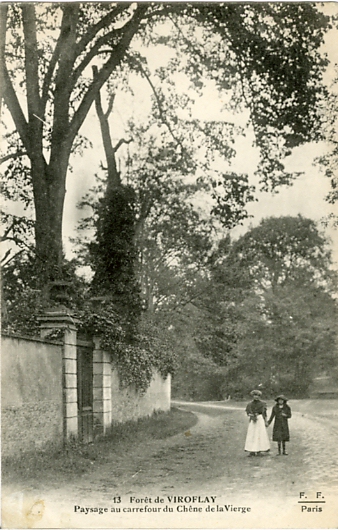 Le mur de la propriété Gaillon et la perspective sur le Chêne de la Vierge et la route du Pavé de Meudon vers 1905 (coll. part.)
