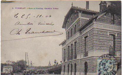 La gare de Chaville-Vélizy et la place (coll. part.)