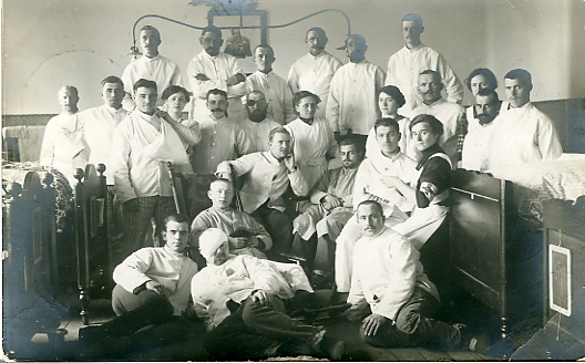 Hôpital militaire à Hassloch, carte photo circulée en 1915 (coll. part.)
