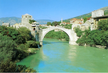 Mostar. Bosnie-Hercégovine. Le « Quartier du Vieux Pont de la vieille ville de Mostar » est inscrit sur la liste du patrimoine mondial de l’UNESCO.