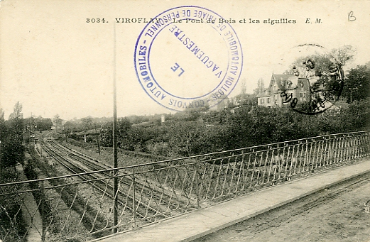 Autre vue du pont de bois, avec les aiguilles de la ligne de St Lazare, permettant l’accès au viaduc ou à Versailles Rive Droite..