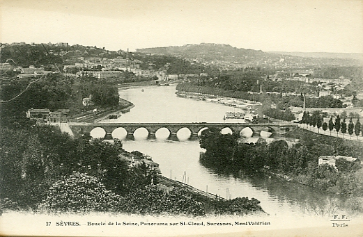 Panorama sur le pont de Sèvres, la Seine et les coteaux de Suresnes, Saint Cloud et le mont Valérien. CPA