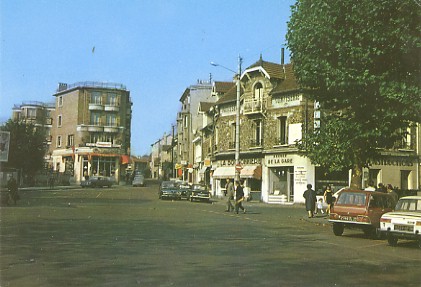 Dans les années 70, la place de Verdun avec la Rotonde au fond et une perspective sur la rue René. (coll. part.)