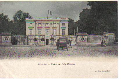Grille d’entrée et palais du Petit Trianon (coll. part.)