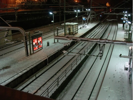 Gare Rive Gauche déserte. Cliché J. Larour décembre 2010