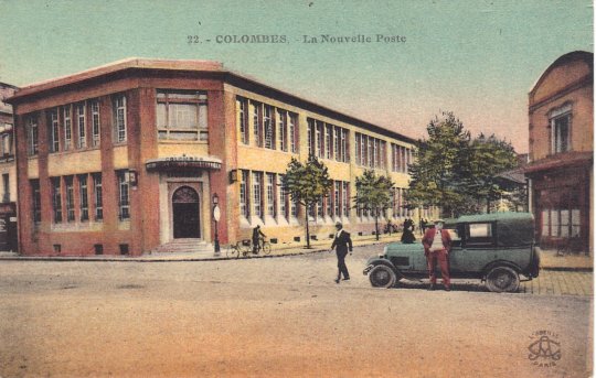 Bureau de Poste de Colombes. CPA colorie.