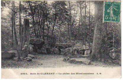 Une autre vue des pierres levées du bois de Meudon. (coll. part.)