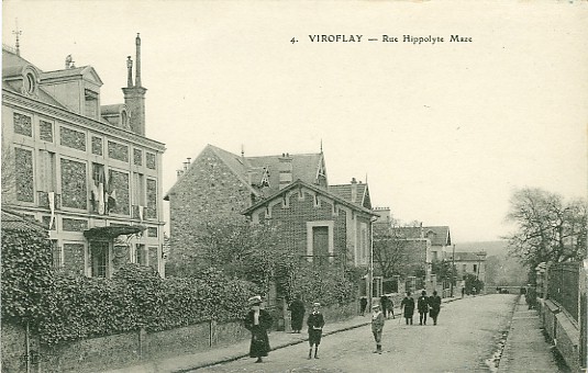 La rue Hippolyte Mazé (sénateur, fondateur du Secours Mutuel, ancêtre de la Mutualité française), avec la villa La Lorraine pavoisée (coll. part.)