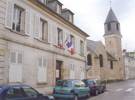 Au coeur du village, la première mairie-école de 1794 (cliché J.L. 2006)