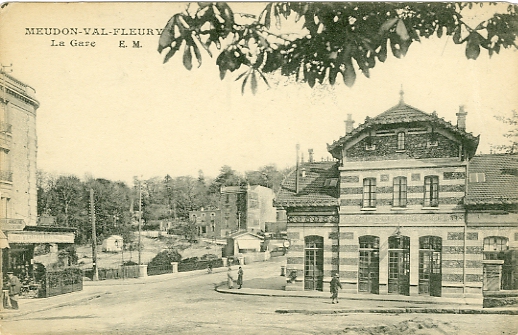 La place de la gare de Meudon Val Fleury. (coll. part.)